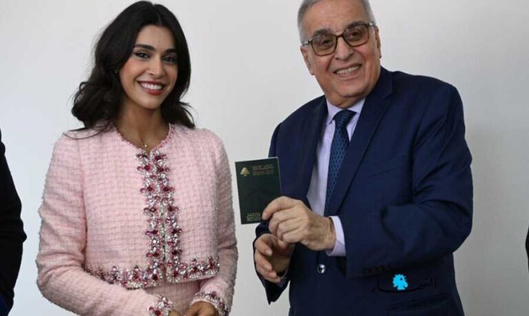 "الخارجية" تكرّم ياسمينا زيتون بـ"Passport special"