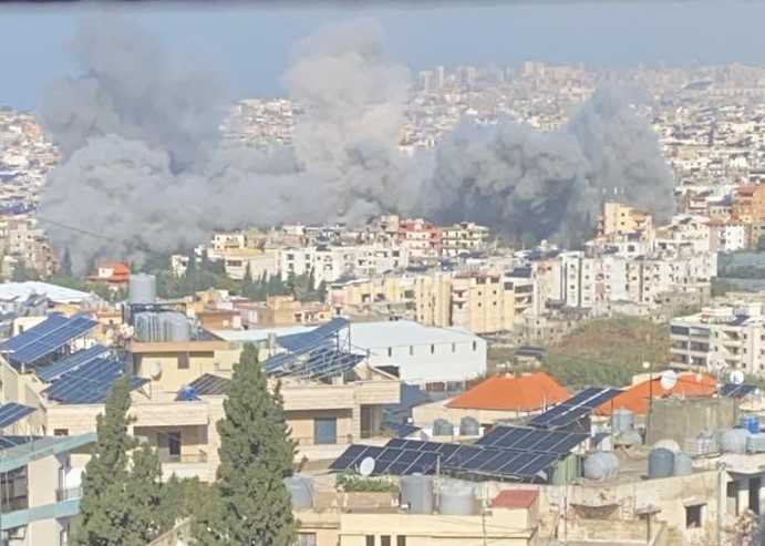 بالفيديو - تجدد الغارات على الضاحية بعد ليل عنيف.. ونزوح كثيف بعد انذار بالإخلاء