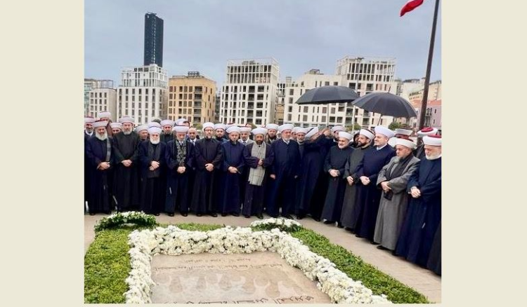 المفتي دريان زارضريح الرئيس الشهيد رفيق الحريري واستذكر مسيرته مع الرئيس الحريري: ممارساته الوطنية والسياسية تجاوزت الخنادق المذهبية والكهوف الطائفية