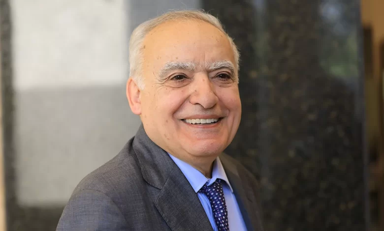 لوبي سياسي - مصرفي يعمل بين واشنطن وبيروت: نزع السلاح والخصخصة وحماية امتيازات المصارف