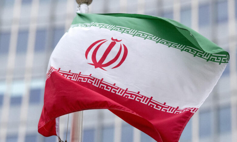 ايران: نتمسك بـ"امتلاك دورة وقود نووي كاملة"