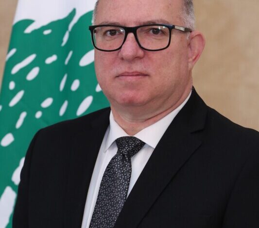 وزير العمل يدعو النقابات لتصحيح أوضاعها القانونية
