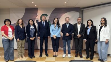 الإدمان على التكنولوجيا والمخدرات ندوة حوارية في جامعة الحكمة
