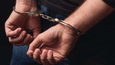 بالصورة- مُتحرّش في قبضة الأمن