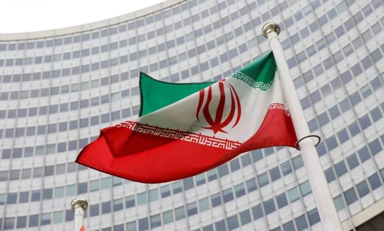 إثر الغارات الإسرائيلية على سوريا... إيران تعلّق!