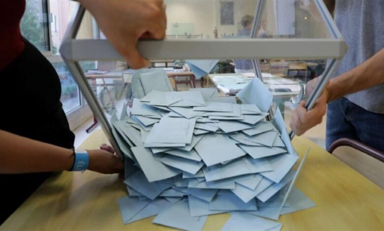 انتخابات طرابلس المتعثّرة تطيح محافظ الشمال