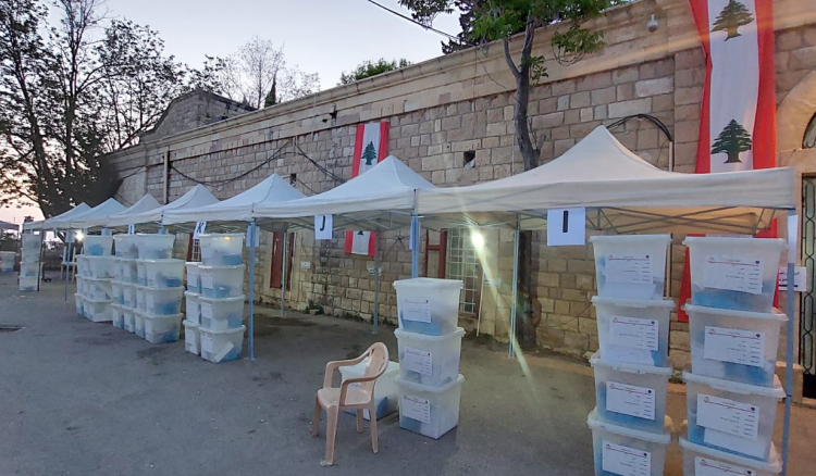 انجاز التحضيرات في قائمقامية الشوف لتسليم صناديق الاقتراع