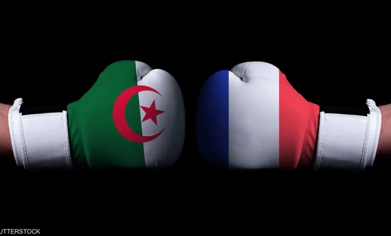 بعد قرار الترحيل.. فرنسا تتوعد الجزائر بـ”رد قوي”